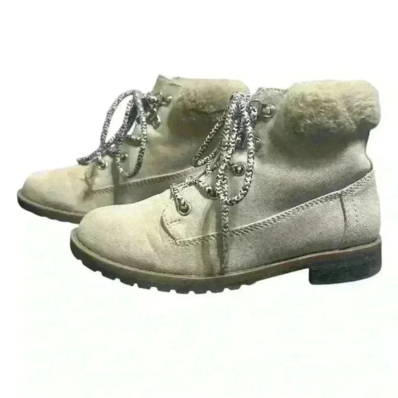 Cat and Jack Hadley Faux Suede Fur Girls 13 Boots - Picture 1 of 9